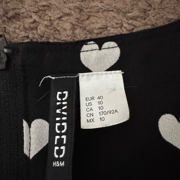 2 FOR $20 H&M Black White Heart Print Fit Flare Dress Sleeveless A Line Size 10 - Picture 2 of 6